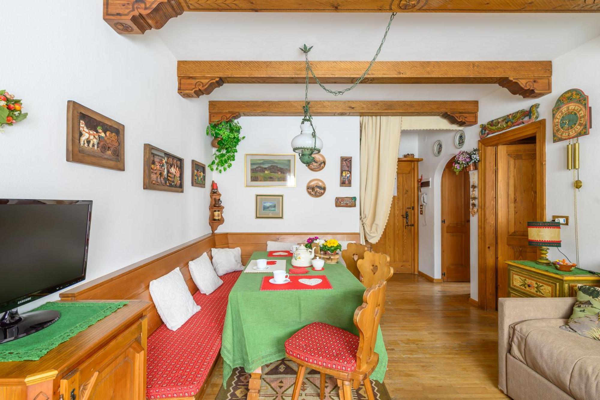 Ca' Dello Scoiattolo Apartment Кортина д'Ампецо Екстериор снимка